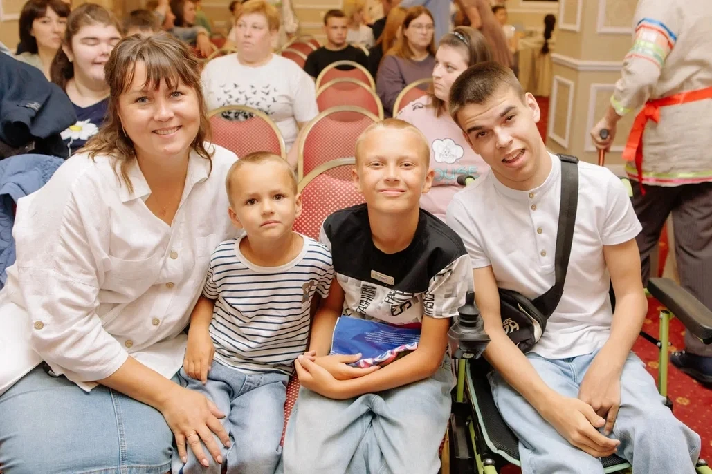 Уже 4 года Гостиничный комплекс «ДЕГАС» активно сотрудничает с детским Хосписом. И этот...