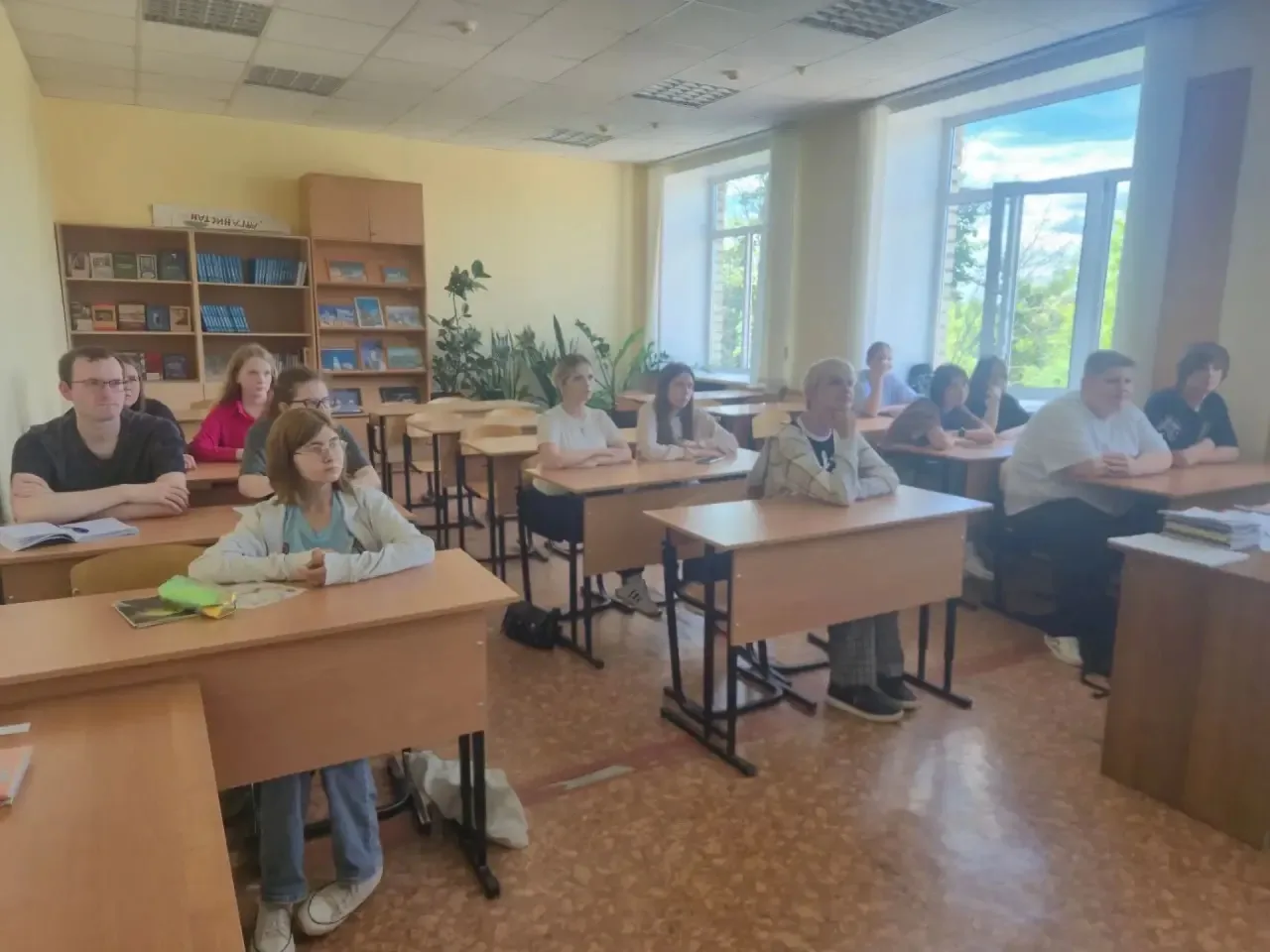 🕊️ 15 июня в 12.00 студенты РМПК приняли участие в мероприятии "Память священна", которое приурочен