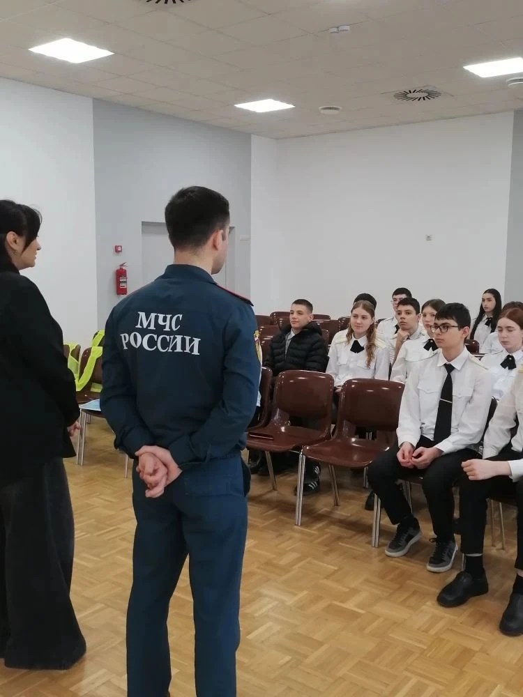🚸 26 марта состоялся Открытый урок по гражданской обороне в кадетском классе МЧС направленности  🚨 В