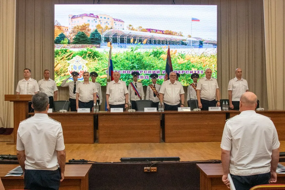 🎓 Выпускники факультета заочного обучения получили дипломы

В университете состоялась торжественная