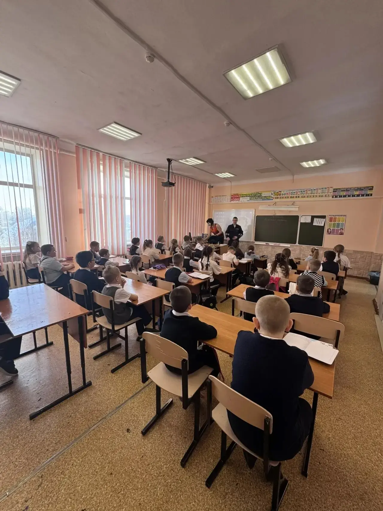 В Толмачевской школе №61 продолжается работа по профилактике детского дорожно-транспортного травмати
