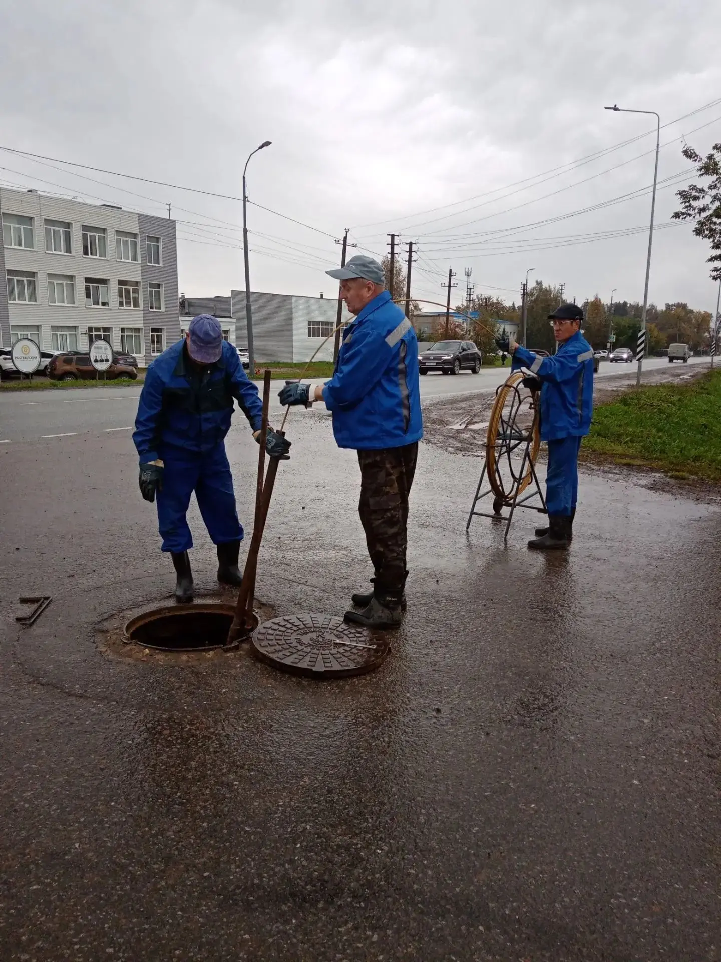 Устранение засора коллектор ул. Ленина