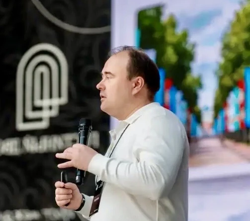 Мэр Ярославля рассказал, как город внедряет технологию «Сенежа» по работе с дизайном городской среды