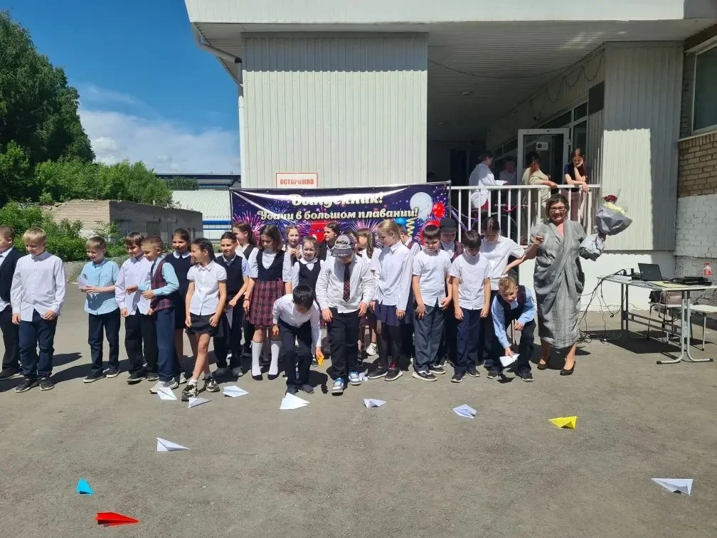 🦅 Летите по жизни с гордо поднятой головой, наши птенцы!Сегодня особенный день — празд...