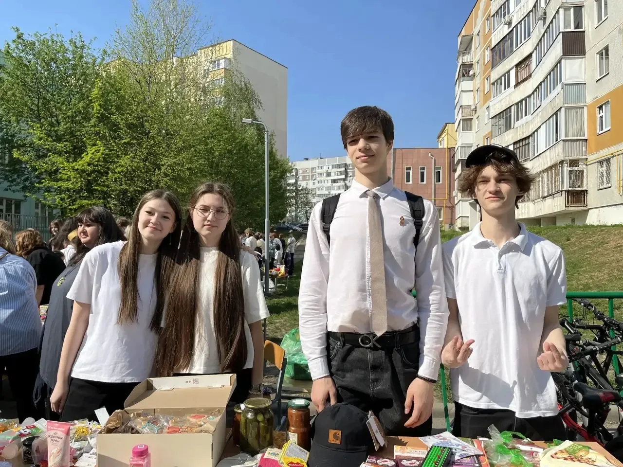 Ярмарка добра: когда покупки приносят пользу! 🍰✨  Сегодня у нас прошла традиционная благотворительна