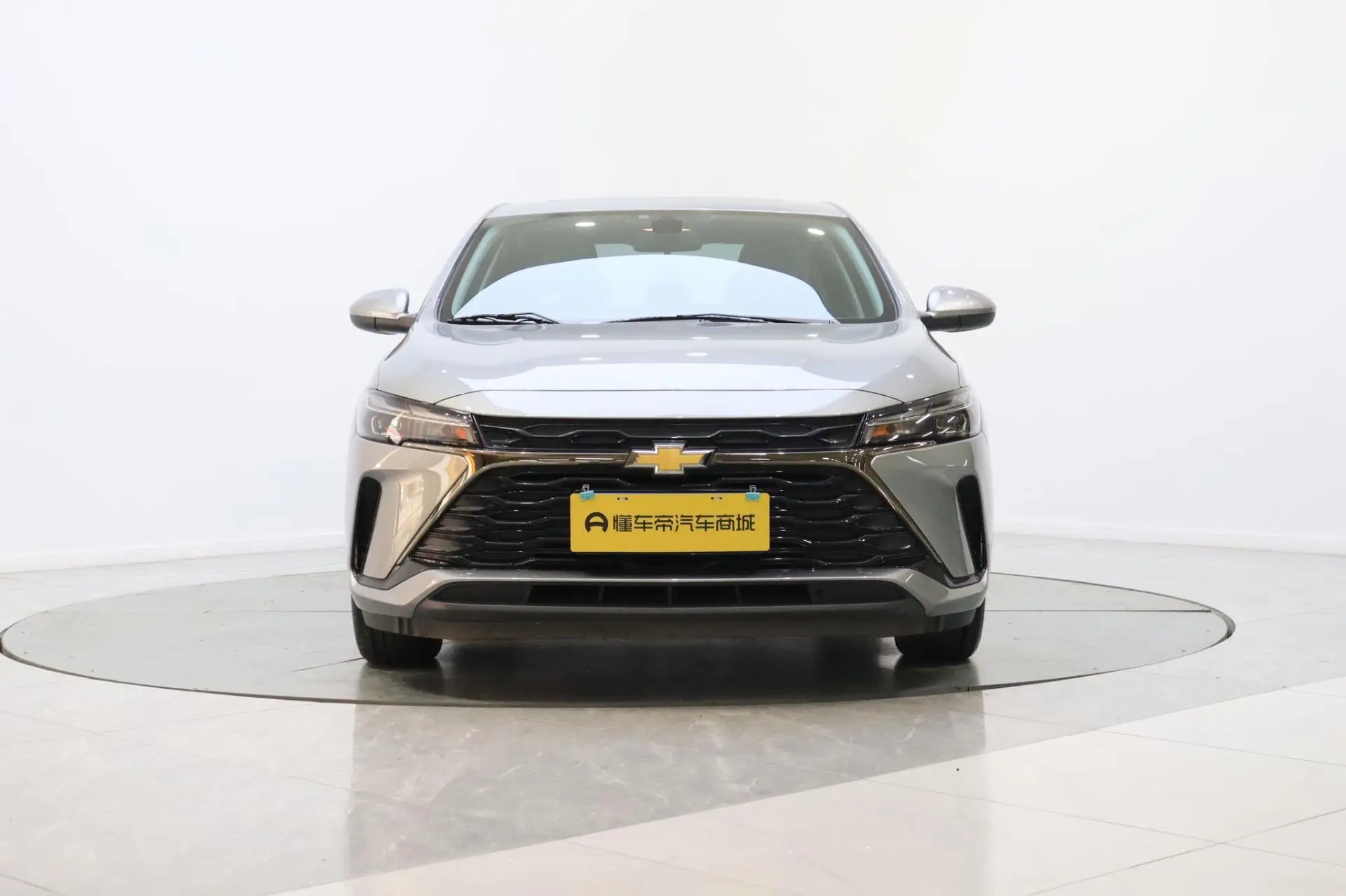 Chevrolet Monza (Cruze) 2023 г. в наличии в Китае 🇨🇳

🚘 Технические характеристики:
Объем: 1.5 ли