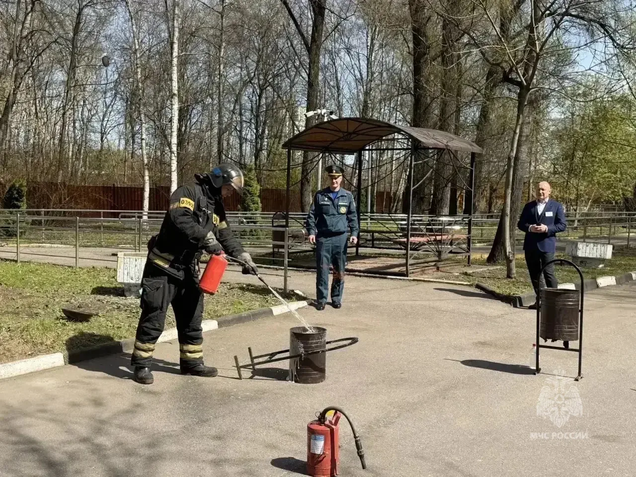 #БудниМЧС   Сотрудники Управления по СЗАО ГУ МЧС России по г. Москве провели пожарно-тактические зан