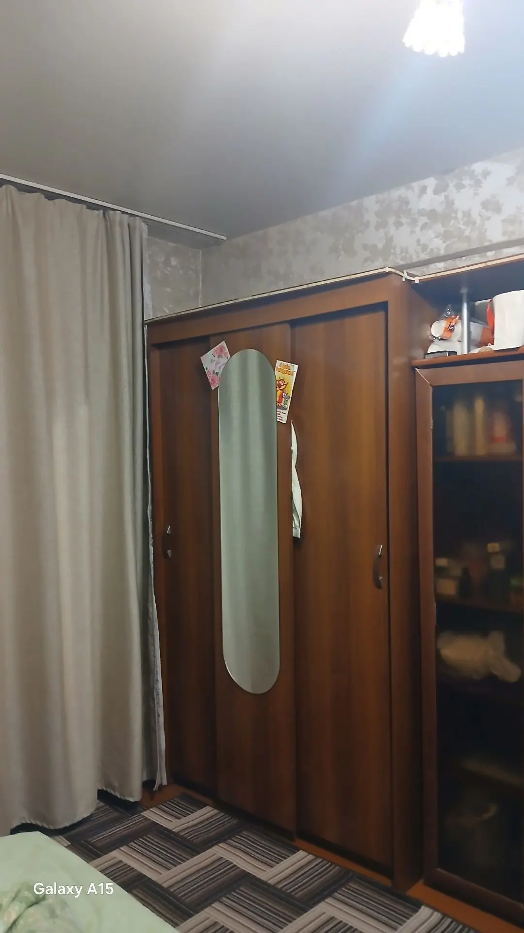 Отдам даром шкаф и стенка отдельно стояшие, можно вместе самовывоз с металлургов 1. Ещё...