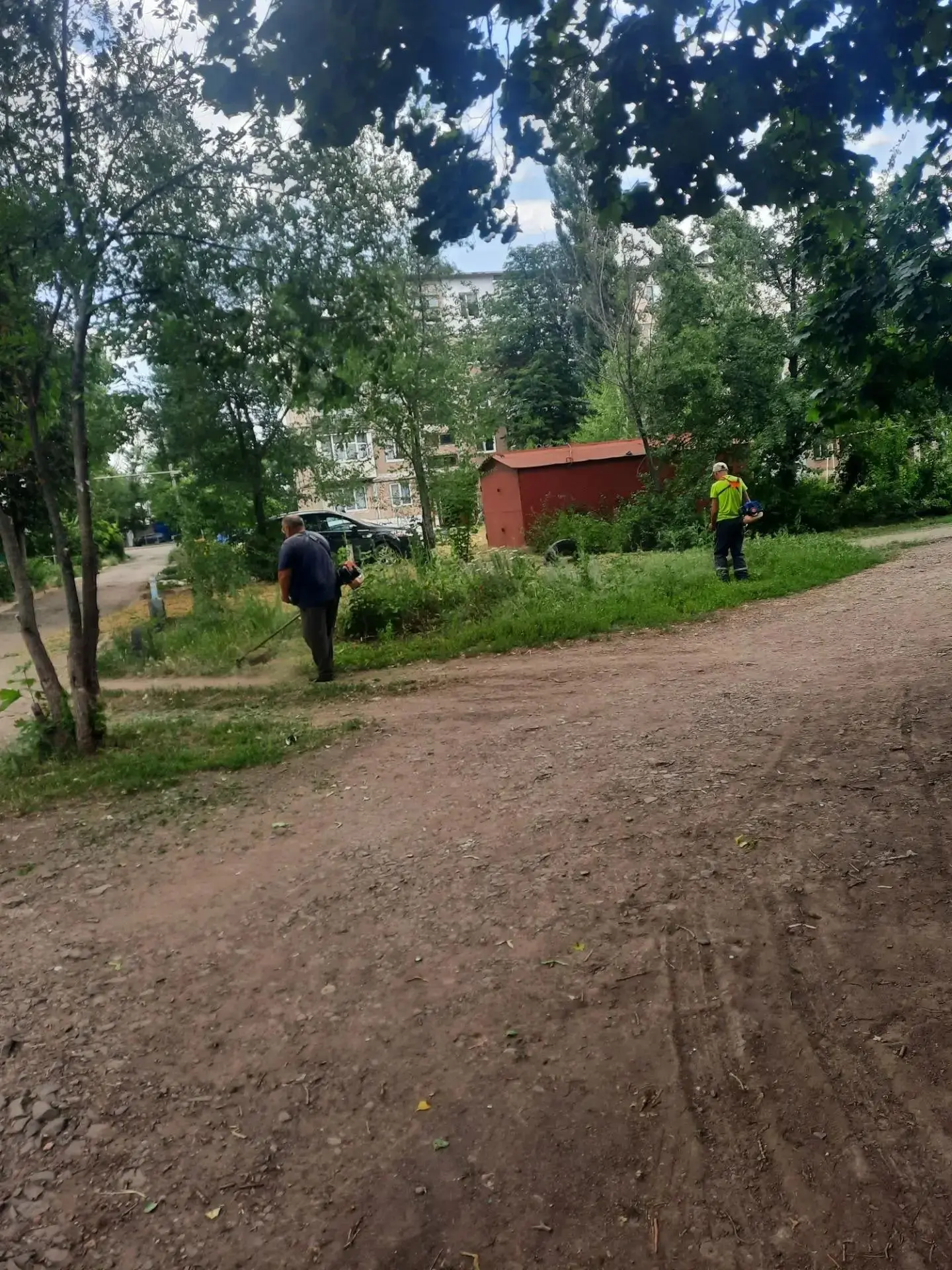 В городском округе город Ровеньки продолжаются работы по благоустройству