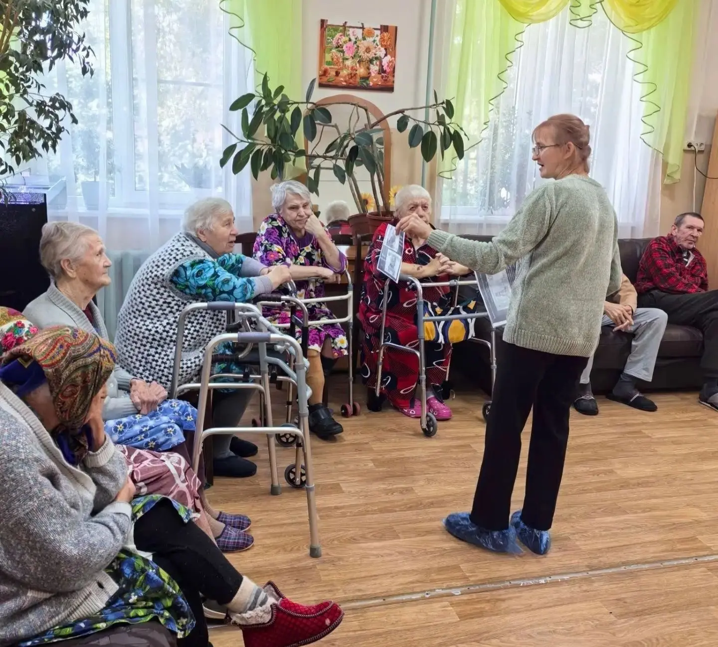 💰Финансовая грамотность важна в любом возрасте! Сегодня в Окуловском стационарном отде...