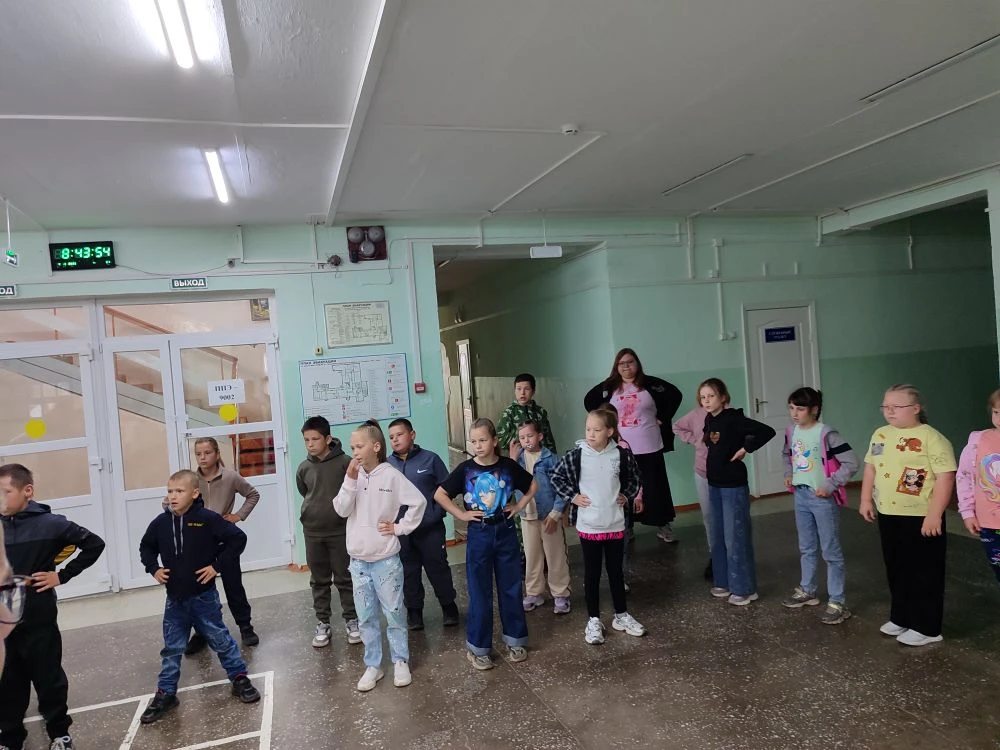 Дождь не помеха веселью и знаниям в пришкольном лагере МОАУ СОШ № 2 с. Возжаевки! ☔️