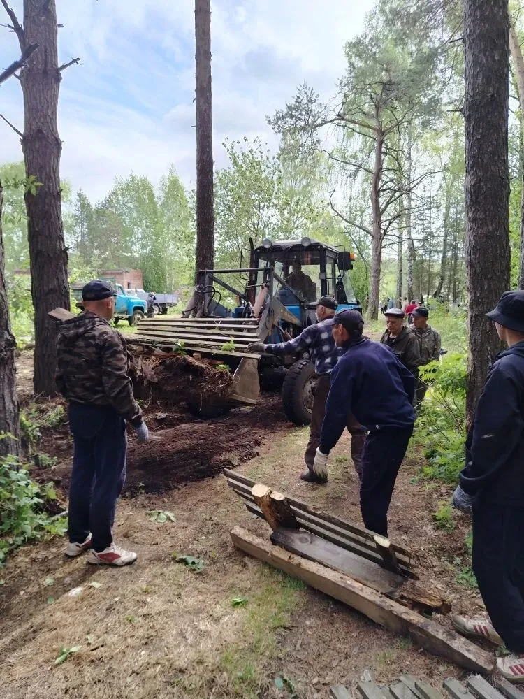 Сегодня мы с коллегами из администрации городского поселения и наших структурных подраз...