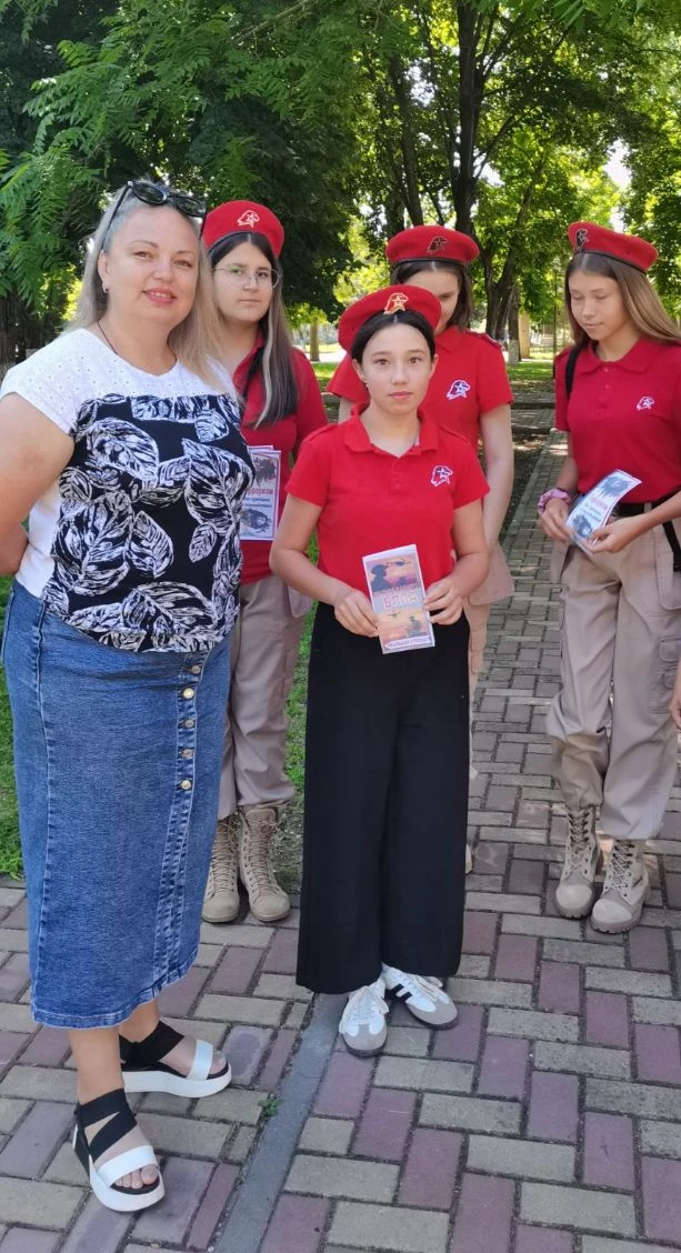 Юнармейцы МБОУ ООШ 21 на страже безопасности.
Летом Юнармейский отряд "Цитодель" провел профилактиче