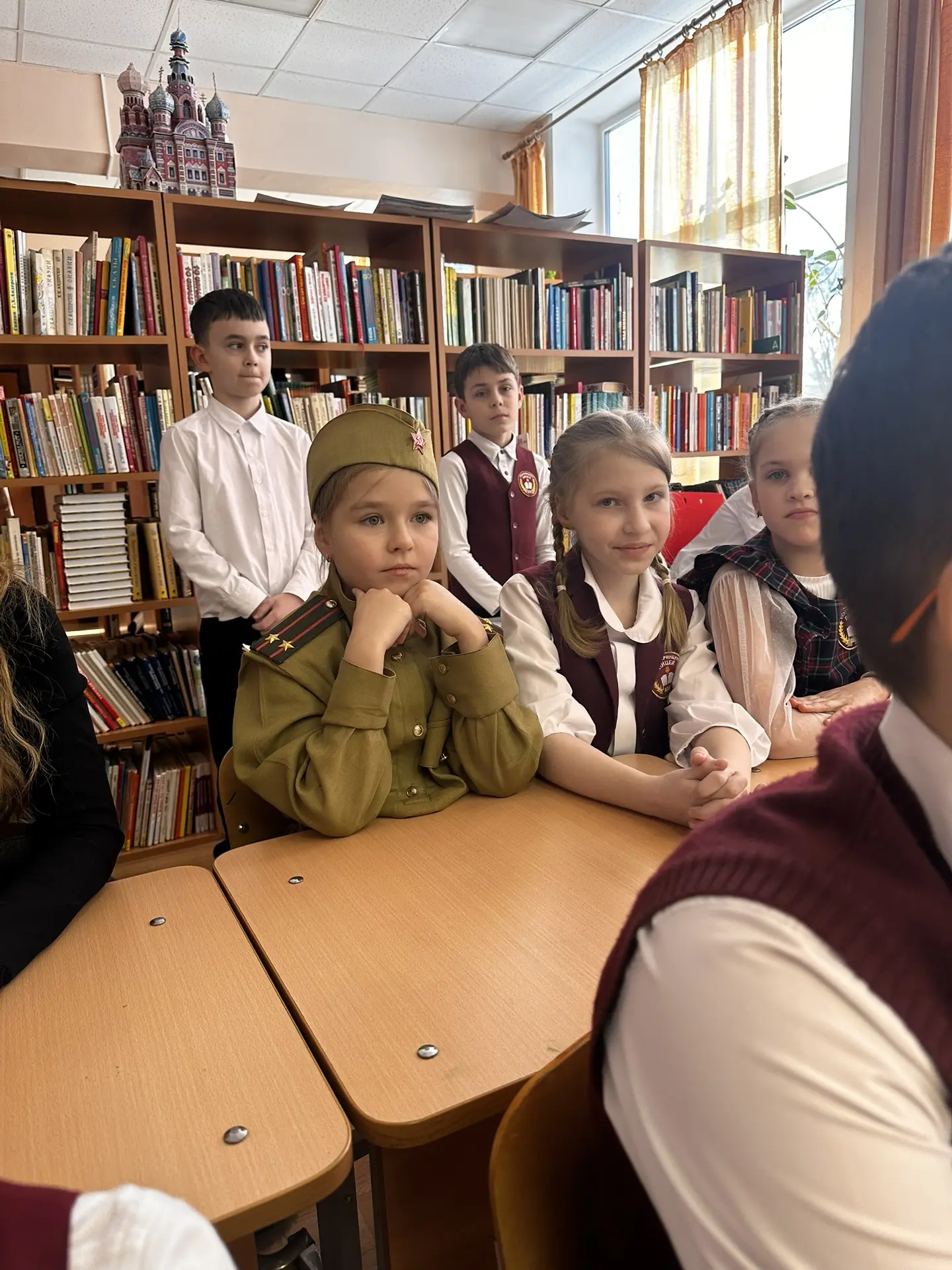 🪖Месячник Защитника Отечества  Сегодня в нашей школьной библиотеке прошёл лицейский конкурс чтецов, 