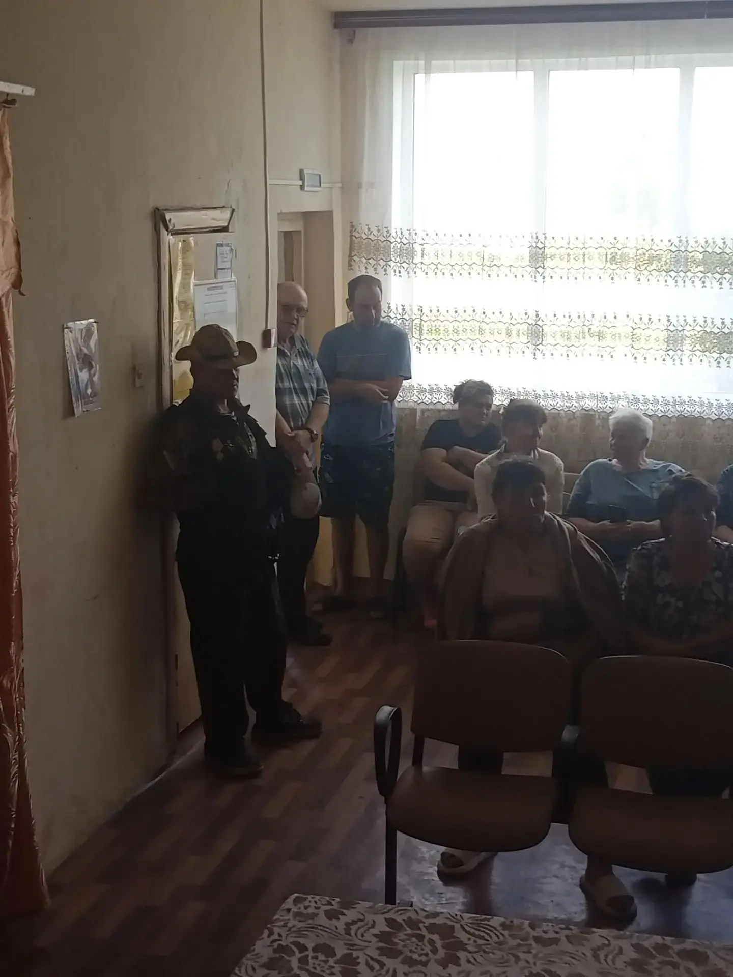 В селе Соколье Барковского сельсовета состоялся сход граждан, на котором жители единогласно проголос