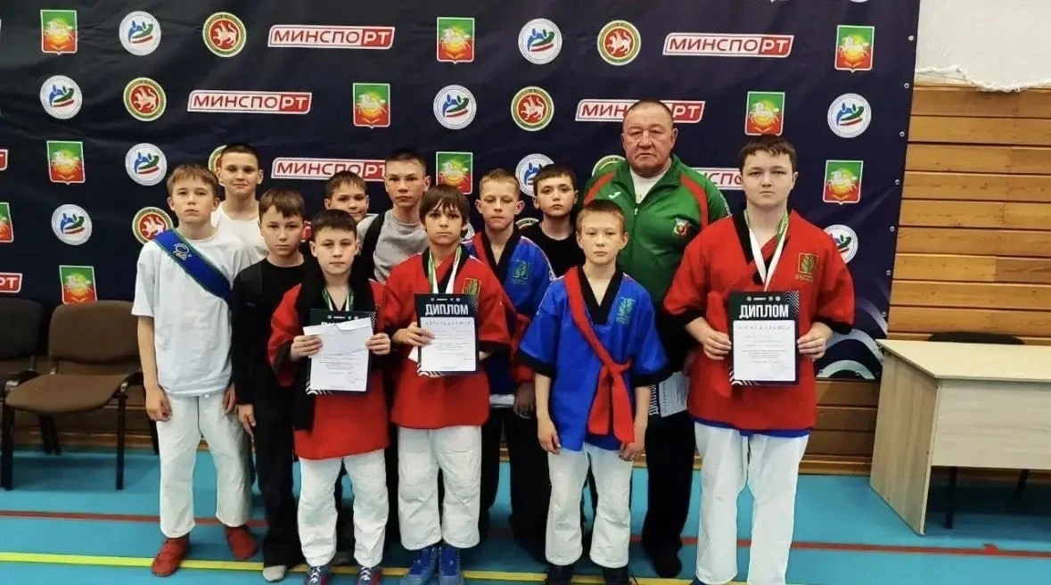 🏆 В г. Нурлат прошло первенство Республики Татарстан по борьбе на поясах!