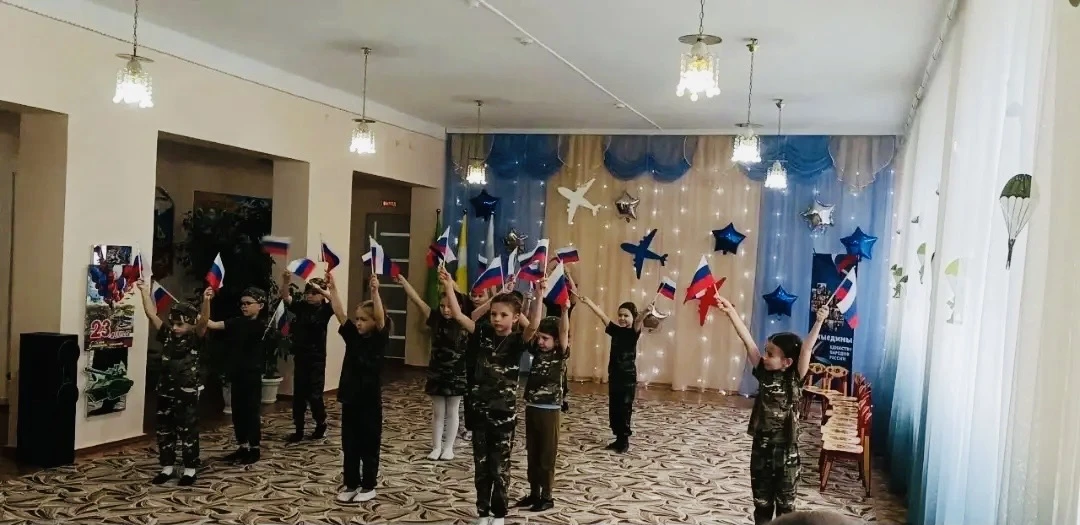 День Защитника Отечества в России отмечается 23 февраля. Этот день имеет свои историчес...