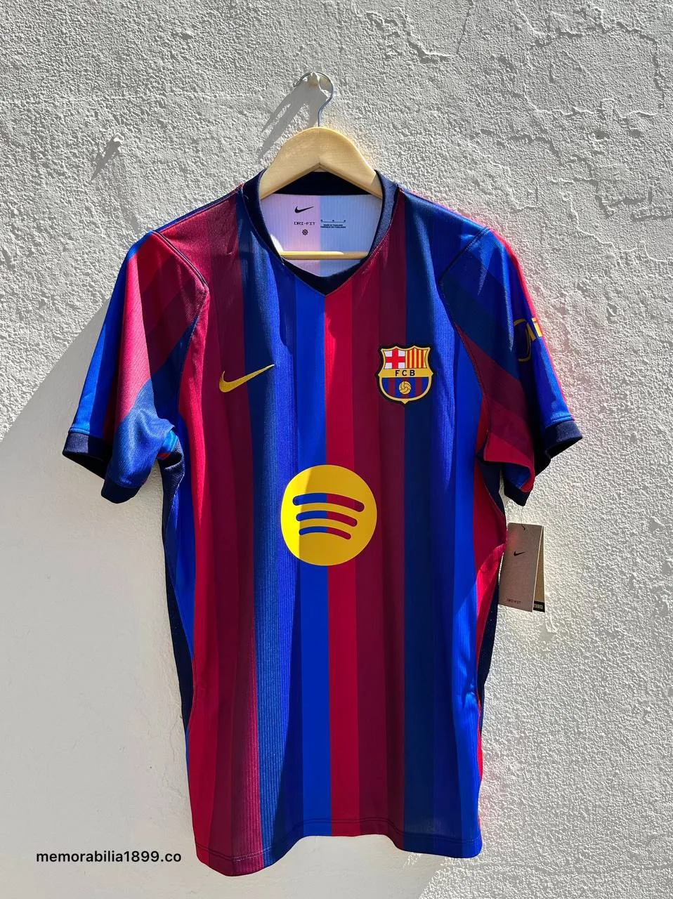 🤔 Оцените новый домашний комплект по шкале от 1 до 10.

@fcbarcelona