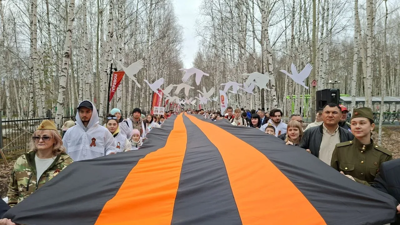 Во всех муниципалитетах Югры празднуют День Победы. На главных площадях проходят концерты, во дворах