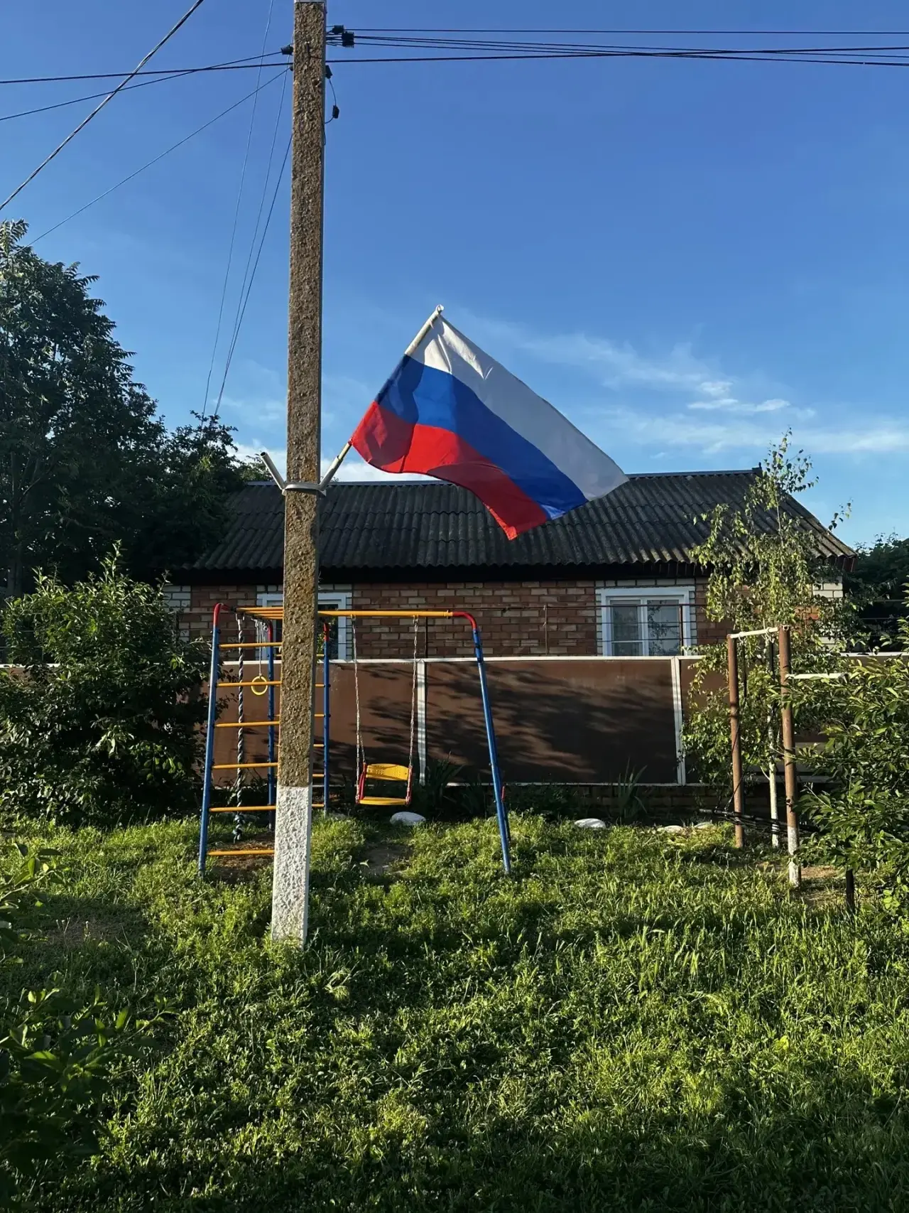 🇷🇺С гордостью за родную землю! Акция «Родиной горжусь»

День России — это не просто красный день к