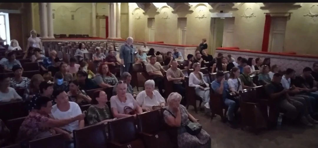 🎤В Луганске прошёл патриотический концерт московской инициативной группы «МузыкаСВОим»...