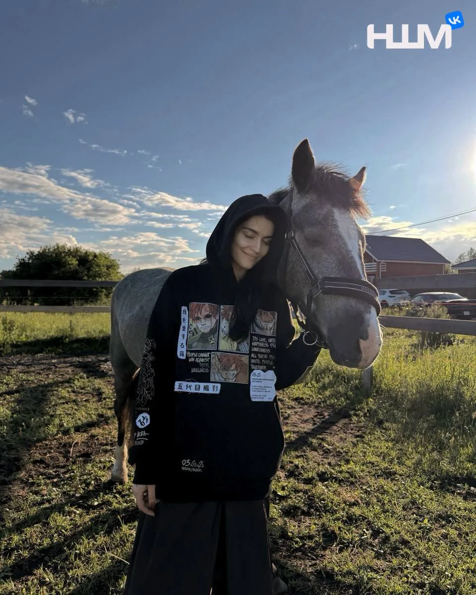 У MONA случилась одна из самых милых встреч этого года🐴