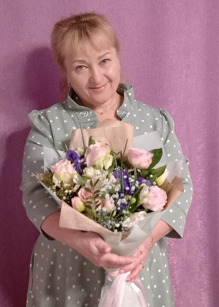 Нашему сердечному учителю — с Днём рождения, Ильсия Хабировна Кутергина! 💖🕯️