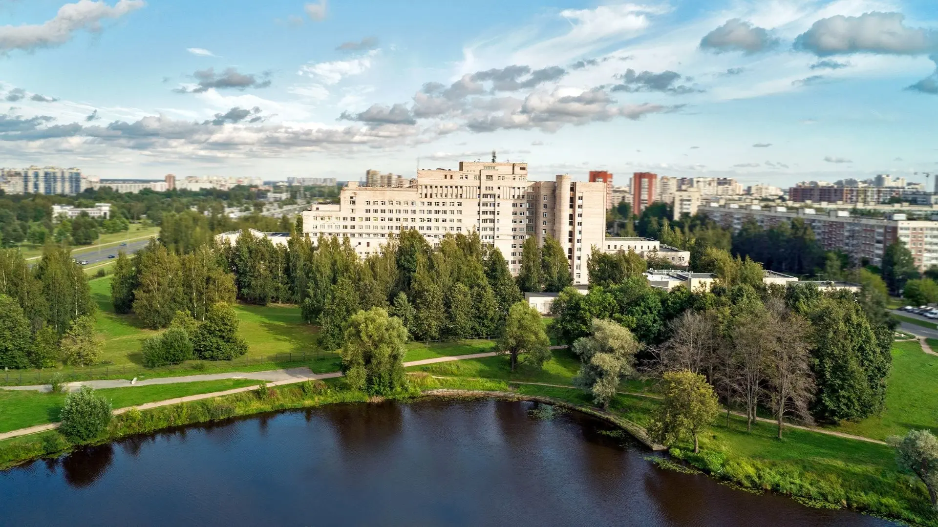 О работе Центра Вредена в праздничные дни