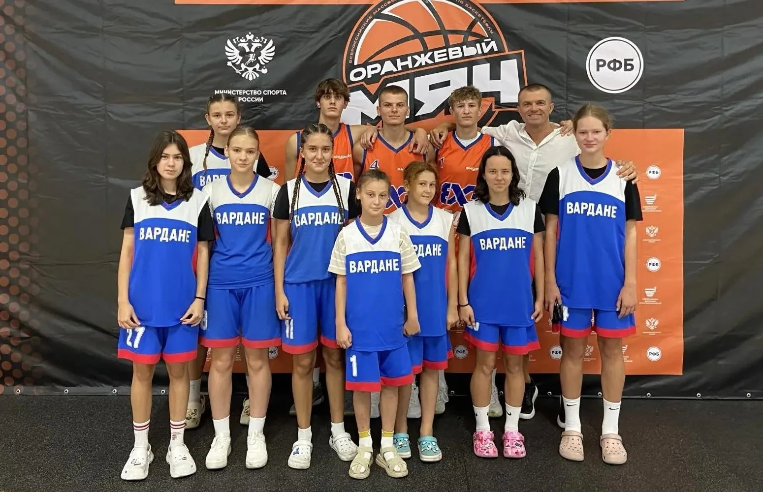 🔥🏀 Золотой дубль на «Оранжевом мяче» — наши команды лучшие в крае!