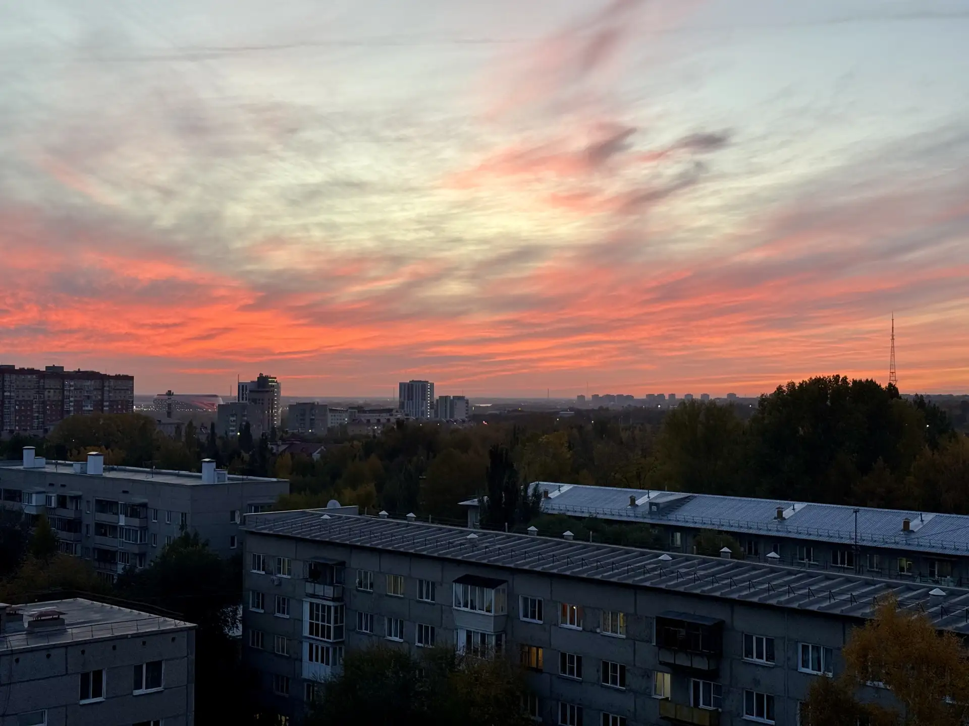 Как говорил паровозик из Ромашково: Если мы не увидим закат, то, может быть, опоздаем н...