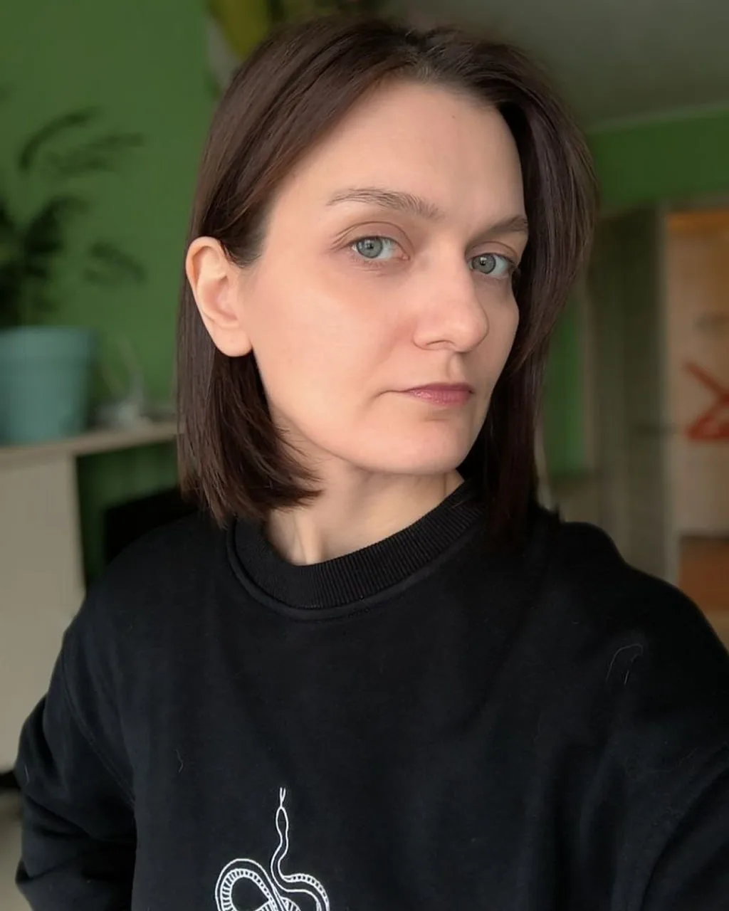«"Юляяя, что это такоее?" — собиралась писать я нашему бьюти-редактору, когда взялась т...