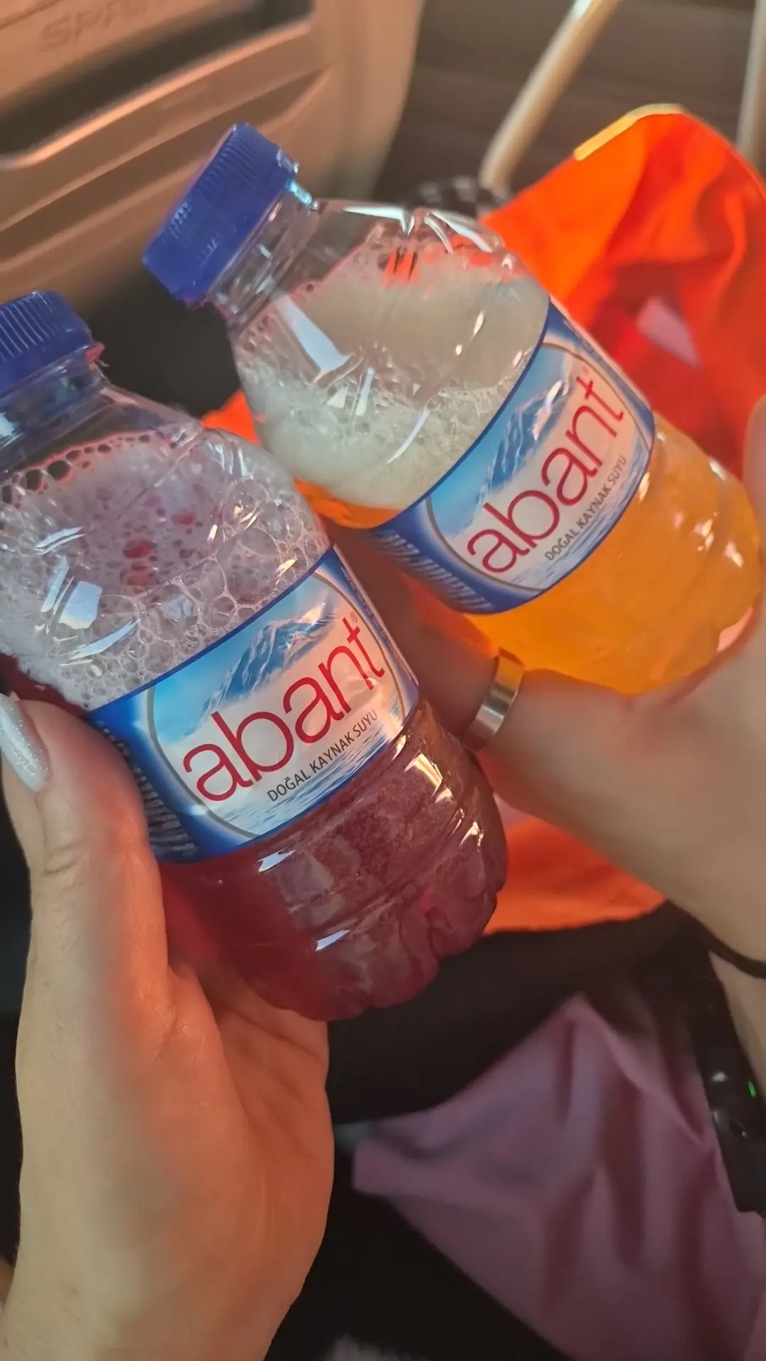 Нам подарили воду.