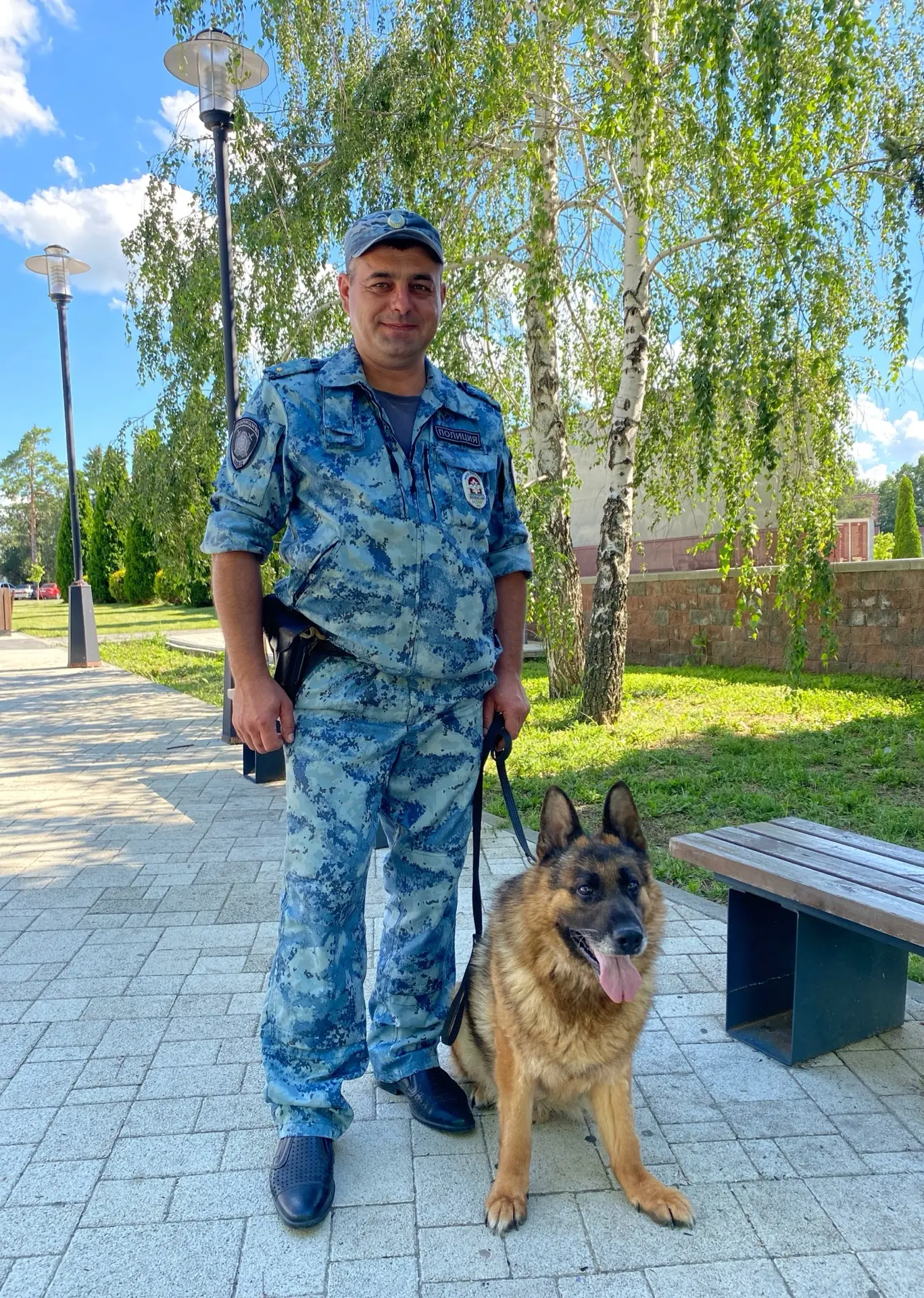 ✅Удачного начала рабочей недели желает младший инспектор-кинолог ОМВД России по Новопок...