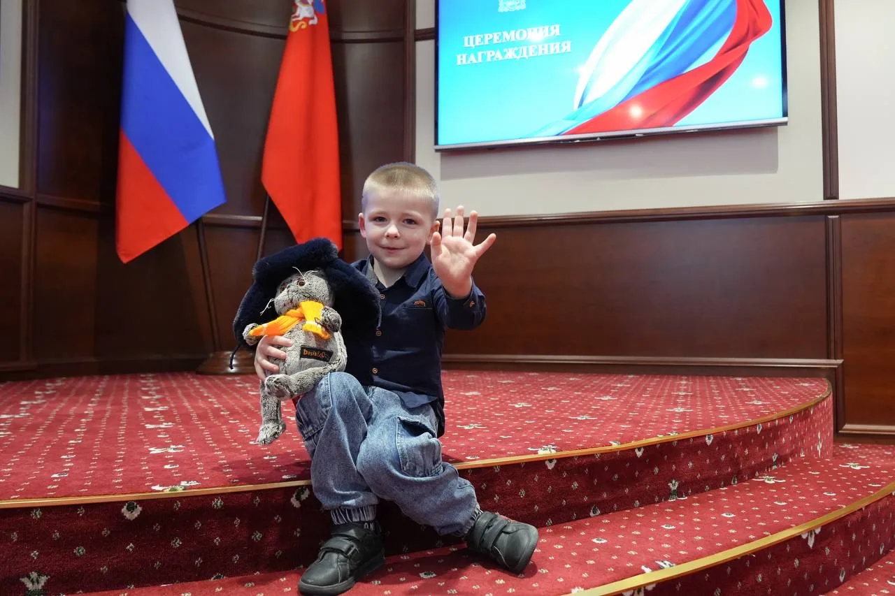 🎖Вручил государственные награды бойцам легендарного подразделения БАРС — медали «За отвагу», «За хра