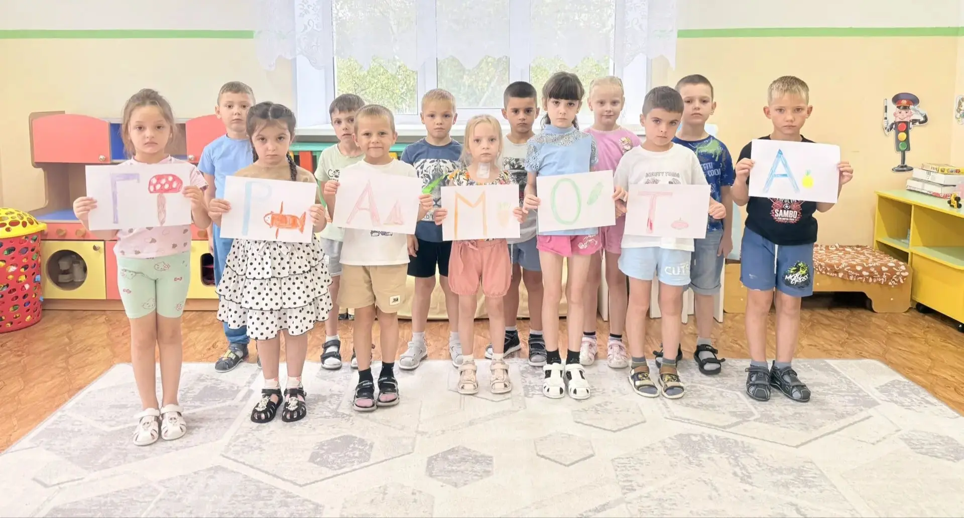 Раньше грамотными людьми считались те, кто умел читать и хоть немного писать. В наше вр...