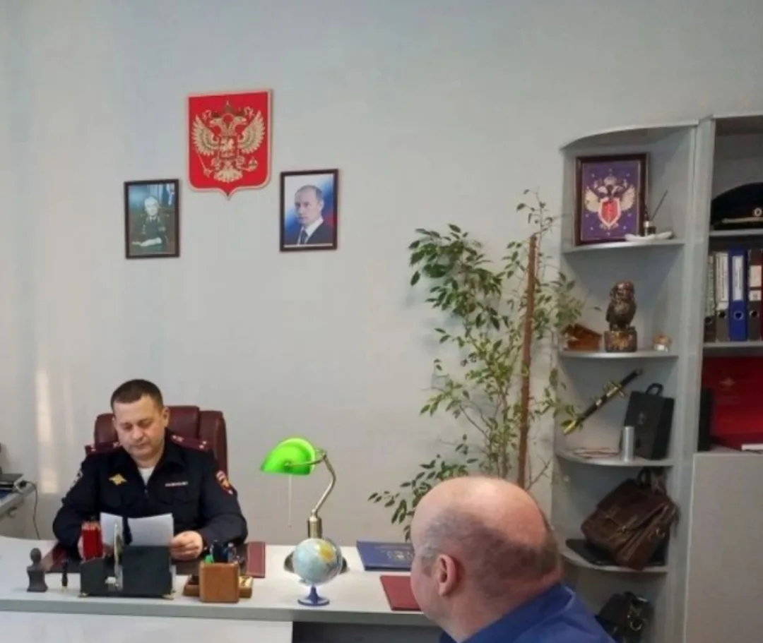 К заместителю начальника межмуниципального отдела МВД России «Морозовский» Ростовской области подпол