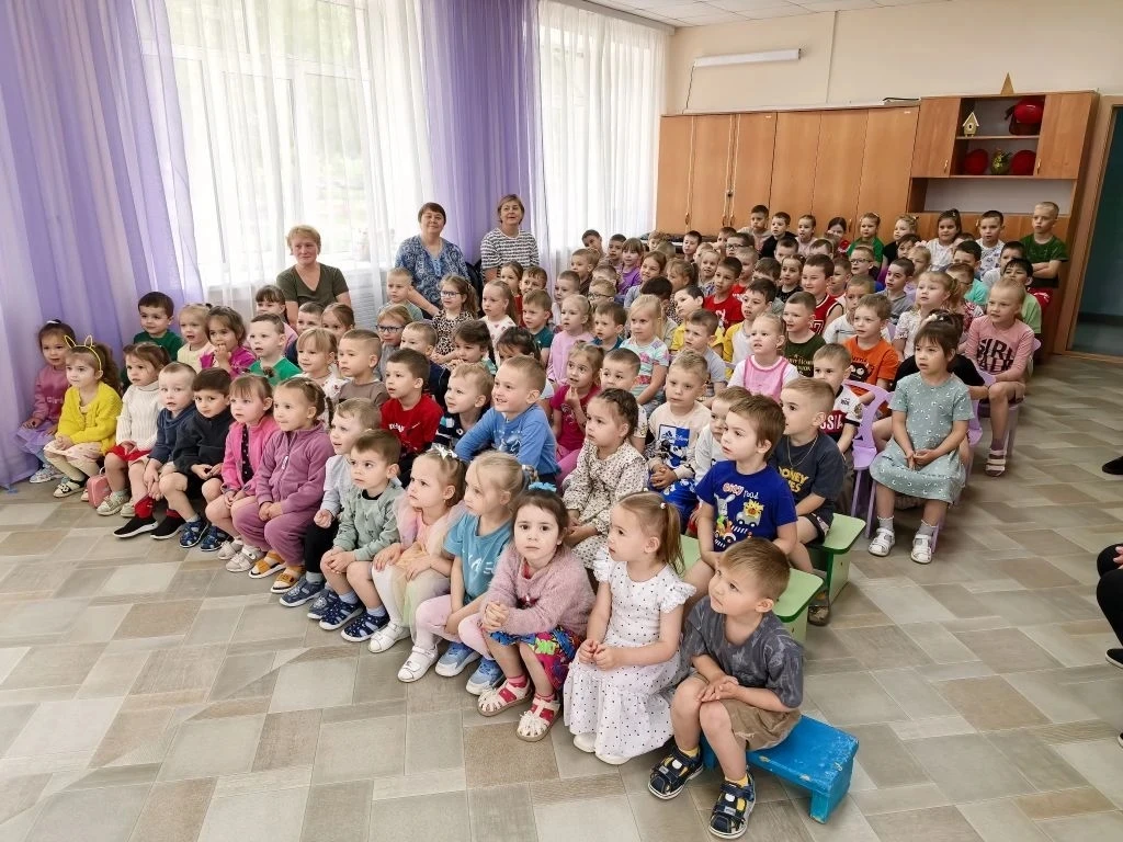 ✨️ День защиты в нашем ДОУ: встреча с Клёпой и Шапокляк

😎 Сегодня у нас прошёл увлекательный и поз