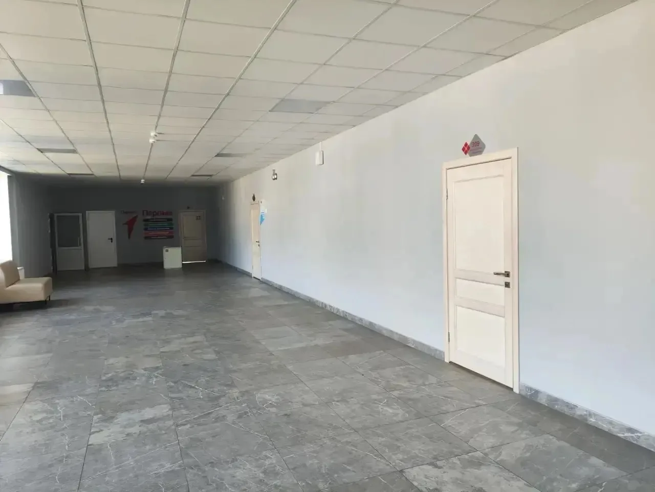 ПОДГОТОВКА К 1 СЕНТЯБРЯ 🏫

Наша школа активно готовится к новому учебному году. Одним из важных эта