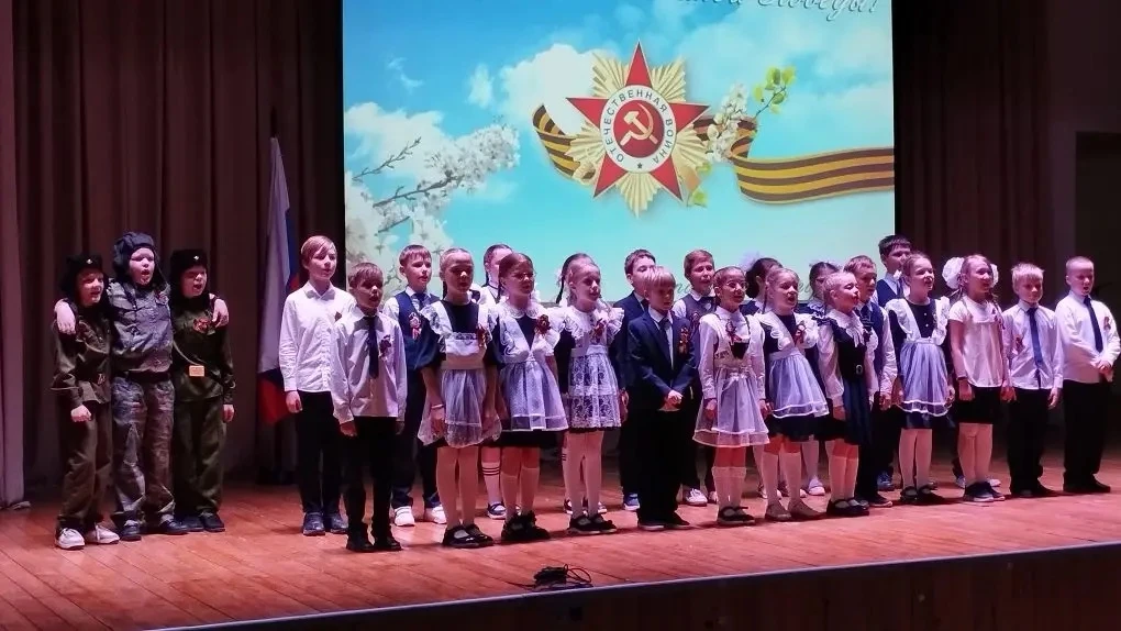 🇷🇺🎗В честь Дня Победы в нашем центре прошёл военно-патриотический Фестиваль.   9 мая – особенный ден