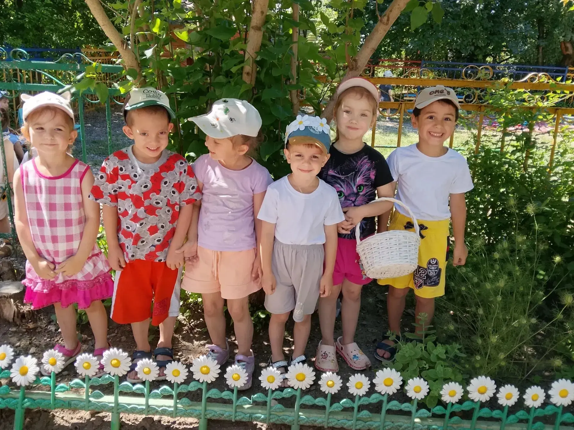 🇷🇺🧑‍🤝‍🧑👭👨‍❤️‍👨 В преддверии праздника Дня семьи, любви и верности дети из группы «Котята» по