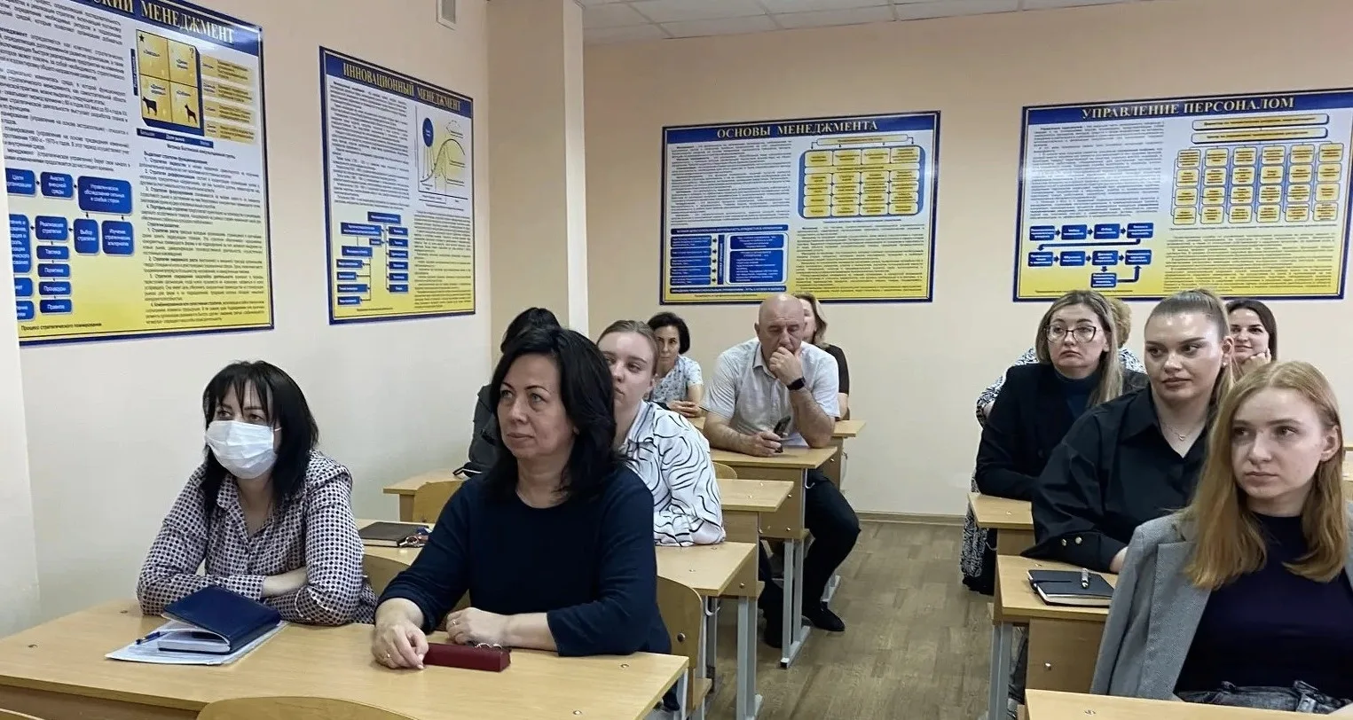 Сотрудники института освоили навыки оказания первой помощи
