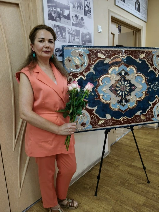 В музее истории города Балабаново открылась интересная выставка "Красота зеркального ст...