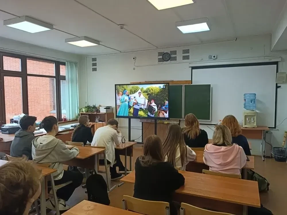 📚🇷🇺16 апреля в корпусе «Гимназии» состоялись внеурочные отраслевые федеральные занятия в рамках прое