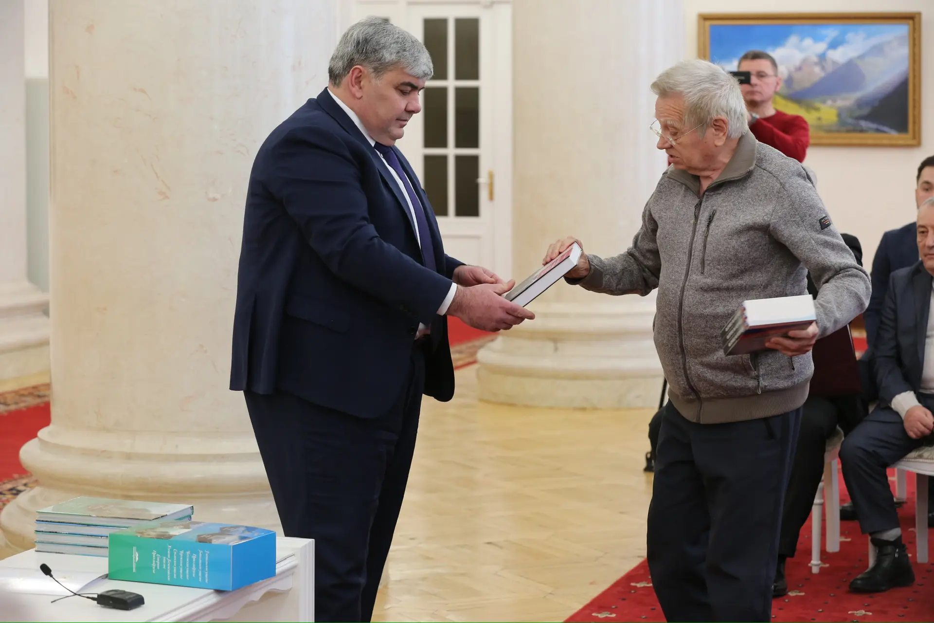 Сегодня провел предновогоднюю встречу с уважаемыми работниками сферы культуры Кабардино...