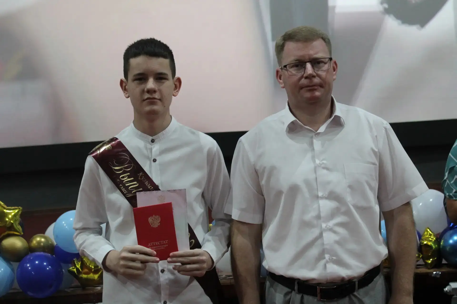 ФОТОРЕПОРТАЖ «ВЫПУСКНОЙ В 9-х КЛАССАХ 2026 ГОД» подробности в альбоме
https://vk.ru/album-189210551_