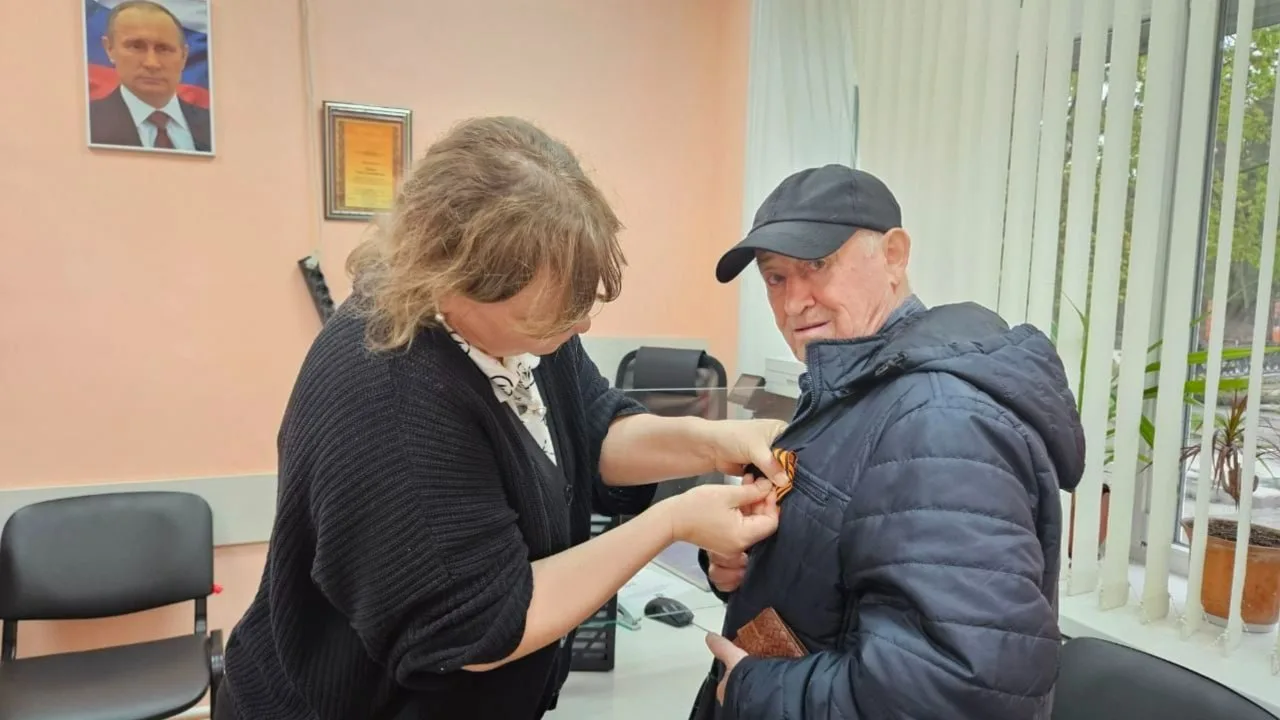 Коллектив Регионального фонда капитального ремонта присоединился к патриотической акции «Георгиевска