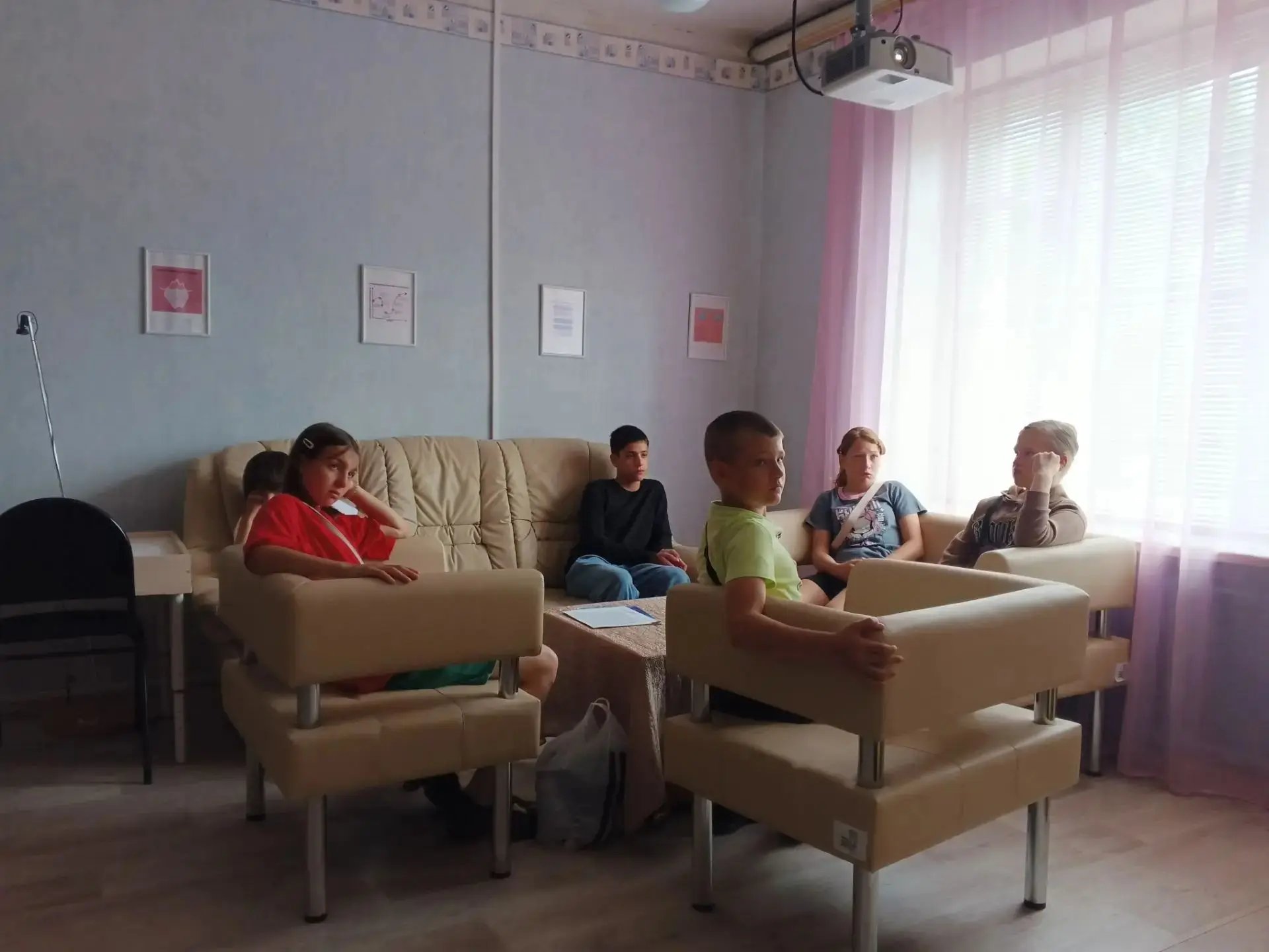 Проект «Могу чувствовать»: Подростки учатся эмпатии через кино.
В середине июня Центр сопровождения 