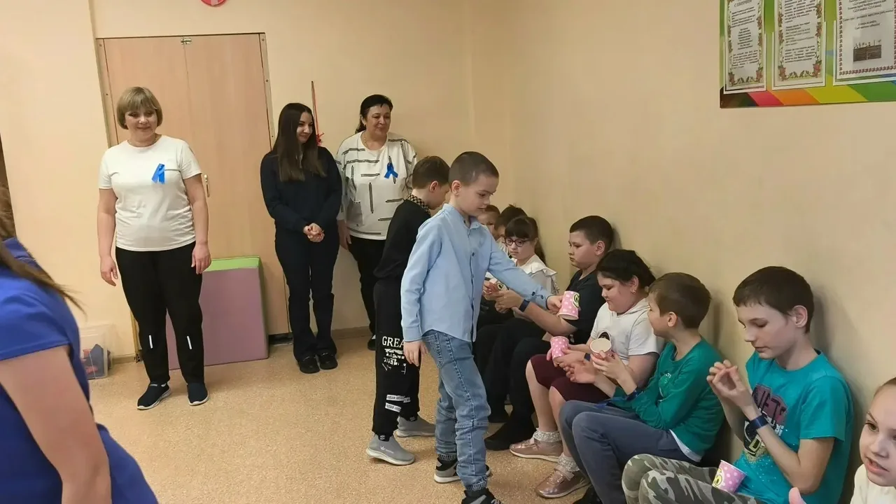 Фестиваль "ЛюдиКакЛюди" подарил детям "Веселое путешествие"  24 марта 2026 года в школе-интернате № 