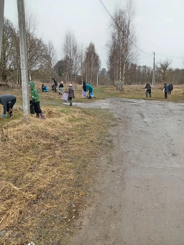 В нашей школе стартовал двухмесячник по благоустройству территорий 🏫🍃