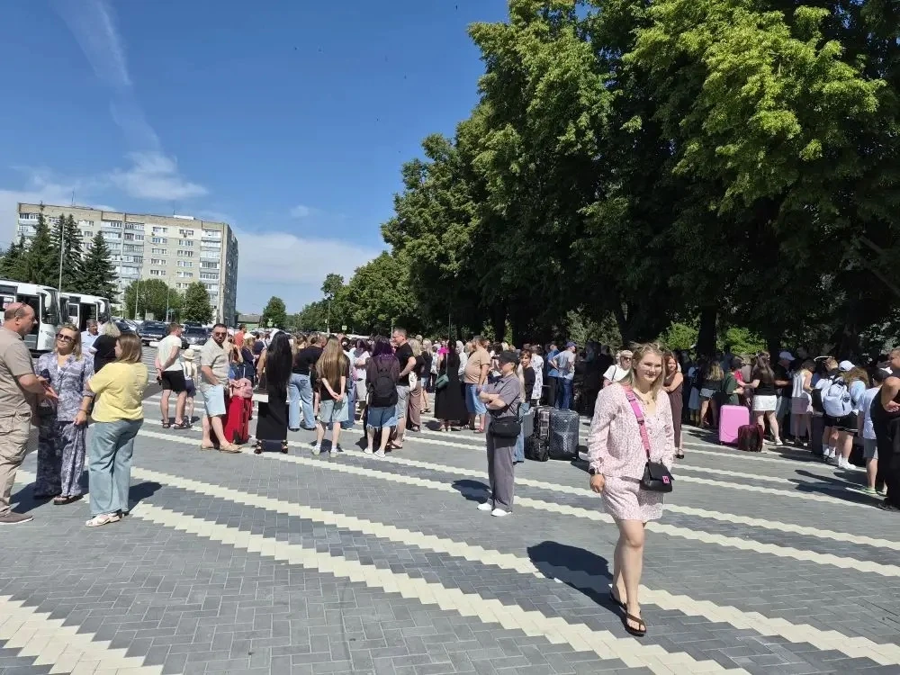 Сегодня, 9 июня, стартует первая смена в загородном лагере «Луч». В ней отдохнут 176 детей. Программ